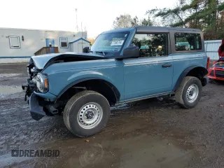 2022 Ford Bronco z VIN 1FMDE5AH6NLB71051, wystawiony jako Copart lot #77580794 z przebiegiem 20 904 mil mil oraz Szkoda całkowita • Salvage title. Historia ofert i sprzedaży dostępna na DreamBid. Obrazek 1.