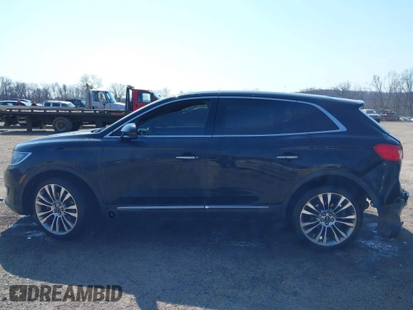 2017 Lincoln MKX Reserve z VIN 2LMPJ8LP2HBL25990, wystawiony jako IAAI lot #41780043 z przebiegiem 121 883 mil mil oraz . Historia ofert i sprzedaży dostępna na DreamBid. Obrazek 14.