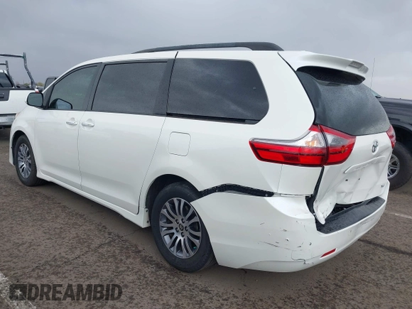 2020 Toyota Sienna XLE Auto Access Seat with VIN 5TDYZ3DC4LS080497, listed as a IAAI auction lot 41802566 with 74,049 mi miles. Bid and sale history available at carsss.com. Image 3.