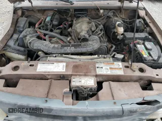 1994 Mazda B-Series Truck LE z VIN 4F4DR17X8RTM16476, wystawiony jako Copart lot #49500745 z przebiegiem 150 457 mil mil oraz Nie do naprawy • Non repairable. Historia ofert i sprzedaży dostępna na DreamBid. Obrazek 11.