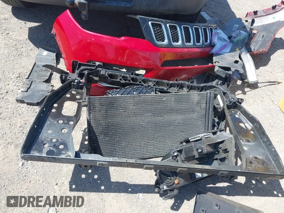 2018 Jeep Compass Latitude with VIN 3C4NJDBB8JT179577, listed as a IAAI auction lot 41996128 with 53,670 mi miles and . Bid and sale history available at DreamBid. Image 12.