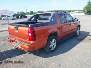 2007 Chevrolet Avalanche 3LT with VIN 3GNFK12327G174280, listed as a IAAI auction lot 42576843 with 170,582 mi miles and . Bid and sale history available at DreamBid. Image 4.