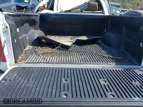 2014 Toyota Tundra 4WD Truck SR5 with VIN 5TFDW5F1XEX390763, listed as a IAAI auction lot 41973864 with 117,369 mi miles. Bid and sale history available at carsss.com. Image 17.