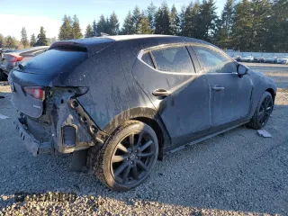 2022 Mazda Mazda3 Hatchback Premium with VIN JM1BPBML0N1519877, listed as a Copart auction lot 41886985 with 27,528 mi miles and Salvage Title. Bid and sale history available at carsss.com. Image 3.
