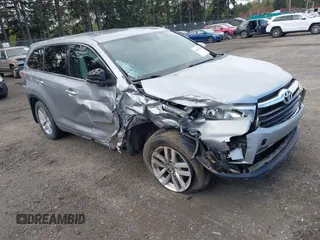 2016 Toyota Highlander LE z VIN 5TDBKRFH2GS289927, wystawiony jako IAAI lot #42029395 z przebiegiem 139 060 mil mil oraz . Historia ofert i sprzedaży dostępna na DreamBid. Obrazek 1.