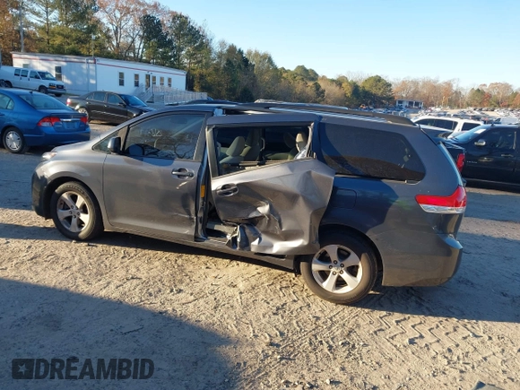 2011 Toyota Sienna LE AAS with VIN 5TDKK3DC2BS070656, listed as a IAAI auction lot 41034261 with 259,239 mi miles. Bid and sale history available at carsss.com. Image 14.