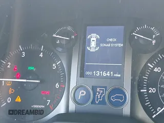 2014 Lexus GX 460 z VIN JTJBM7FX1E5068129, wystawiony jako IAAI lot #41649949 z przebiegiem 131 641 mil mil oraz . Historia ofert i sprzedaży dostępna na DreamBid. Obrazek 16.