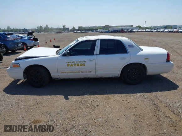 2010 Ford Police Interceptor z VIN 2FABP7BVXAX124727, wystawiony jako IAAI lot #42543692 z przebiegiem 195 759 mil mil oraz . Historia ofert i sprzedaży dostępna na DreamBid. Obrazek 15.