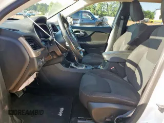 2016 Jeep Cherokee Latitude with VIN 1C4PJLCB8GW125748, listed as a Copart auction lot 60697145 with 118,276 mi miles and Salvage title. Bid and sale history available at DreamBid. Image 7.