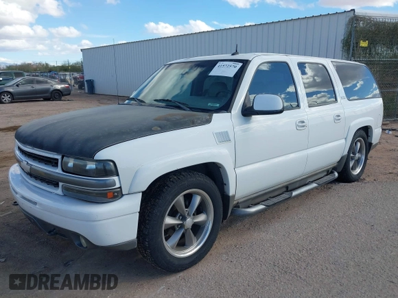 2002 Chevrolet Suburban Z71 with VIN 3GNFK16Z82G296620, listed as a IAAI auction lot 41572570 with 332,095 mi miles. Bid and sale history available at carsss.com. Image 2.