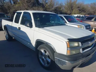 2004 Chevrolet Silverado 1500 LS with VIN 2GCEC19V041401513, listed as a IAAI auction lot 41637881 with 171,859 mi miles. Bid and sale history available at carsss.com. Image 1.