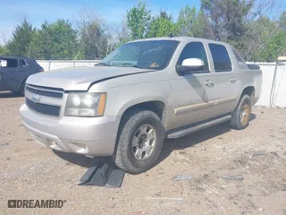 2008 Chevrolet Avalanche LTZ with VIN 3GNEC12038G170903, listed as a IAAI auction lot 41865554 with 236,577 mi miles. Bid and sale history available at carsss.com. Image 2.
