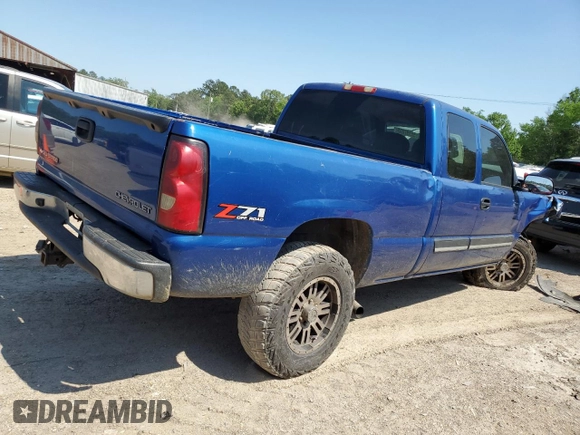 2004 Chevrolet Silverado 1500 Z71 with VIN 2GCEK19T641225262, listed as a Copart auction lot 52197235 with 251,091 mi miles and Salvage Title. Bid and sale history available at DreamBid. Image 3.