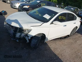 2015 Nissan Altima S z VIN 1N4AL3AP0FC482443, wystawiony jako IAAI lot #42277619 z przebiegiem 134 665 mil mil oraz . Historia ofert i sprzedaży dostępna na DreamBid. Obrazek 2.