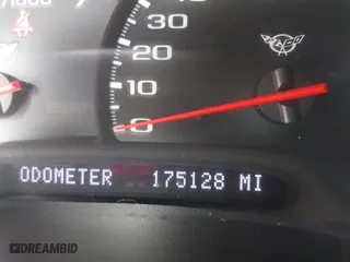 2002 Chevrolet Corvette with VIN 1G1YY22G525105391, listed as a IAAI auction lot 42041878 with 175,128 mi miles. Bid and sale history available at carsss.com. Image 16.
