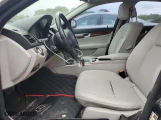 2009 Mercedes-Benz C-Class 3.0L Sport with VIN WDDGF54X99R043543, listed as a Copart auction lot 72921834 with 110,618 mi miles and Salvage Title. Bid and sale history available at carsss.com. Image 7.
