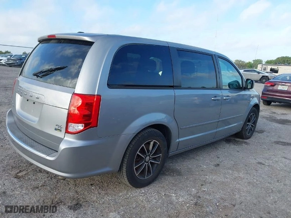 2015 Dodge Grand Caravan R/T with VIN 2C4RDGEG3FR631771, listed as a IAAI auction lot 41941540 with 126,759 mi miles. Bid and sale history available at carsss.com. Image 4.