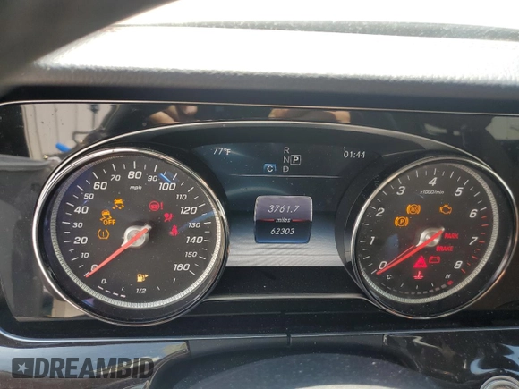 2018 Mercedes-Benz E 400 with VIN WDD1J6FB2JF020039, listed as a Copart auction lot 52329585 with 62,303 mi miles and Salvage Title. Bid and sale history available at DreamBid. Image 9.