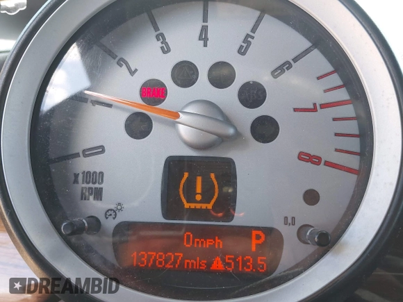 2010 MINI Hardtop with VIN WMWMF3C52ATZ25692, listed as a IAAI auction lot 42228774 with 137,827 mi miles and . Bid and sale history available at DreamBid. Image 7.