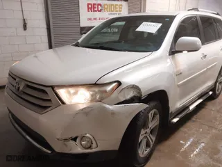 2011 Toyota Highlander Limited with VIN 5TDYK3EHXBS031334, listed as a IAAI auction lot 41521311 with 134,230 mi miles. Bid and sale history available at carsss.com. Image 6.