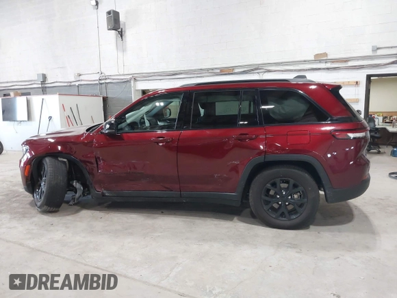 2025 Jeep Grand Cherokee Altitude X with VIN 1C4RJHAG9SC283983, listed as a IAAI auction lot 42495106 with 8,757 mi miles and . Bid and sale history available at DreamBid. Image 14.