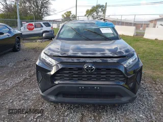 2021 Toyota RAV4 LE with VIN 2T3F1RFV6MC170364, listed as a IAAI auction lot 40770768 with 84,128 mi miles. Bid and sale history available at carsss.com. Image 13.