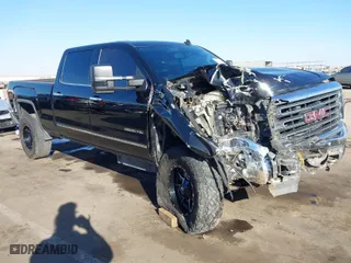 2015 GMC Sierra 2500HD SLT with VIN 1GT12ZE8XFF133467, listed as a IAAI auction lot 41197702 with 151,419 mi miles. Bid and sale history available at carsss.com. Image 1.