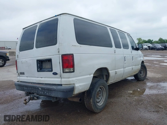2004 Ford Econoline Passenger XL с VIN 1FBNE31L14HB49093, выставлен на аукционе IAAI как лот 42129056 с пробегом 226 446 миль миль и . История ставок и продаж доступна на DreamBid. Изображение 4.
