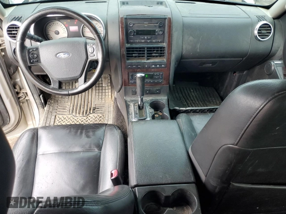 2006 Ford Explorer Limited с VIN 1FMEU75826UA13413, выставлен на аукционе Copart как лот 62919765 с пробегом 193 042 миль миль и Чистый • Clean title. История ставок и продаж доступна на DreamBid. Изображение 8.
