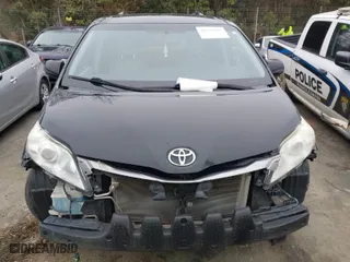 2016 Toyota Sienna XLE with VIN 5TDYK3DC7GS719031, listed as a IAAI auction lot 41552675 with 339,980 mi miles. Bid and sale history available at carsss.com. Image 12.