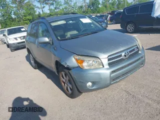 2008 Toyota RAV4 Ltd with VIN JTMZK31V386012553, listed as a IAAI auction lot 42045642 with 206,102 mi miles. Bid and sale history available at carsss.com. Image 1.