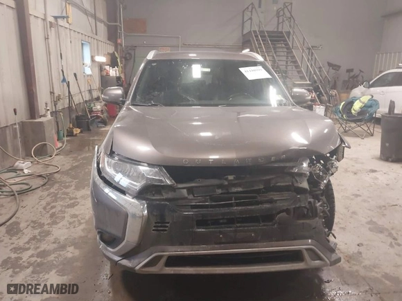 2019 Mitsubishi Outlander PHEV SEL with VIN JA4J24A57KZ046577, listed as a IAAI auction lot 41440999 with 109228 miles. Bid and sale history available at carsss.com. Image 6.
