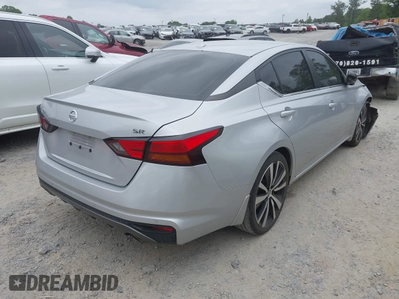 2020 Nissan Altima SR z VIN 1N4BL4CV5LN301259, wystawiony jako IAAI lot #42150709 z przebiegiem 52 512 mil mil oraz . Historia ofert i sprzedaży dostępna na DreamBid. Obrazek 4.