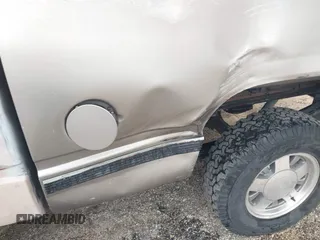 1998 Chevrolet Silverado 1500 with VIN 2GCEC19R3W1122806, listed as a IAAI auction lot 42153517 with 271,788 mi miles and . Bid and sale history available at DreamBid. Image 18.