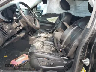 2010 Cadillac DTS 1SA z VIN 1G6KA5EY1AU116600, wystawiony jako Copart lot #71453974 z przebiegiem 111 626 mil mil oraz Szkoda całkowita • Salvage title. Historia ofert i sprzedaży dostępna na DreamBid. Obrazek 7.