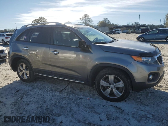 2013 Kia Sorento EX with VIN 5XYKU4A20DG325462, listed as a Copart auction lot 50361295 with 77,099 mi miles and Salvage Title. Bid and sale history available at carsss.com. Image 4.