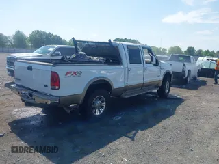 2006 Ford F-250 XL z VIN 1FTSW21P56ED13667, wystawiony jako IAAI lot #42108168 z przebiegiem 175 075 mil mil oraz . Historia ofert i sprzedaży dostępna na DreamBid. Obrazek 4.