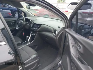 2020 Chevrolet Trax LT z VIN KL7CJLSB2LB044114, wystawiony jako IAAI lot #42476036 z przebiegiem 111 951 mil mil oraz . Historia ofert i sprzedaży dostępna na DreamBid. Obrazek 5.
