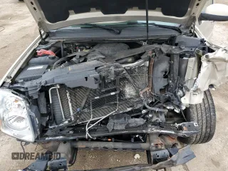 2008 GMC Yukon Denali z VIN 1GKFK63878J132157, wystawiony jako Copart lot #55180015 z przebiegiem 141 270 mil mil oraz Szkoda całkowita • Salvage title. Historia ofert i sprzedaży dostępna na DreamBid. Obrazek 12.