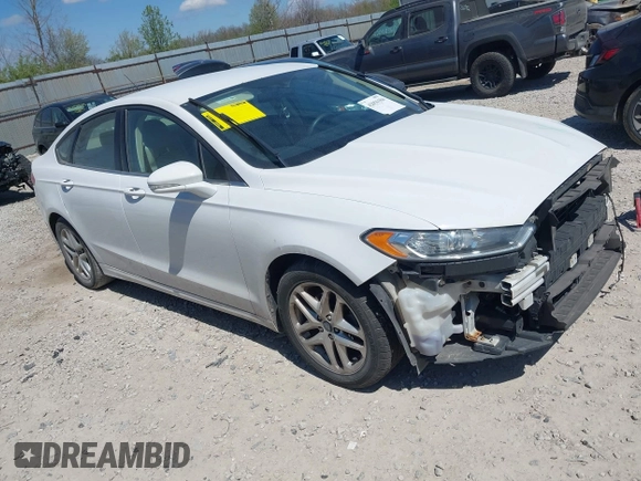 2013 Ford Fusion SE with VIN 3FA6P0H77DR280910, listed as a IAAI auction lot 42056184 with 186,346 mi miles. Bid and sale history available at carsss.com. Image 1.