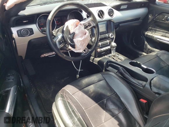 2017 Ford Mustang EcoBoost z VIN 1FA6P8TH4H5282685, wystawiony jako Copart lot #55273275 z przebiegiem 156 604 mil mil oraz Szkoda całkowita • Salvage title. Historia ofert i sprzedaży dostępna na DreamBid. Obrazek 8.