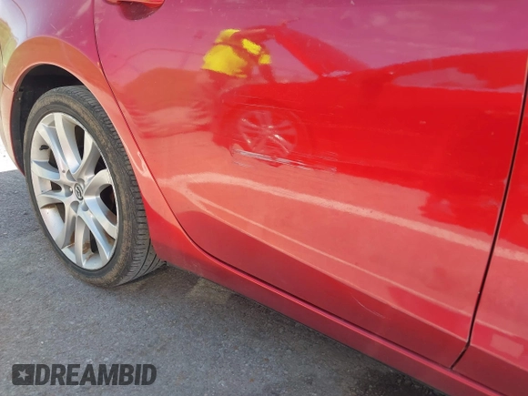 2015 Mazda 6 i Touring with VIN JM1GJ1V58F1185486, listed as a IAAI auction lot 42053968 with 239,811 mi miles and . Bid and sale history available at carsss.com. Image 6.