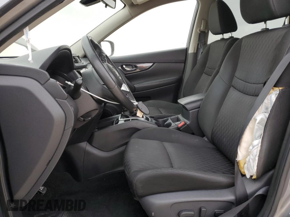2020 Nissan Rogue SV z VIN KNMAT2MTXLP523694, wystawiony jako Copart lot #53279835 z przebiegiem 49 825 mil mil oraz Szkoda całkowita • Salvage title. Historia ofert i sprzedaży dostępna na DreamBid. Obrazek 7.