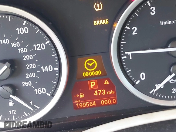 2014 BMW X6 xDrive35i with VIN 5UXFG2C5XE0C43526, listed as a IAAI auction lot 42121122 with 199,564 mi miles. Bid and sale history available at carsss.com. Image 15.