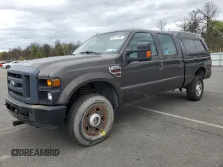 2008 Ford F-350 XL z VIN 1FTWW31R28EB32778, wystawiony jako Copart lot #56177495 z przebiegiem 136 167 mil mil oraz Czysty tytuł • Clean title. Historia ofert i sprzedaży dostępna na DreamBid. Obrazek 1.