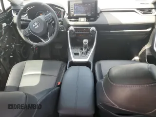 2022 Toyota RAV4 XLE Premium z VIN 2T3A1RFV7NW296422, wystawiony jako Copart lot #56755025 z przebiegiem 44 934 mil mil oraz Szkoda całkowita • Salvage title. Historia ofert i sprzedaży dostępna na DreamBid. Obrazek 8.