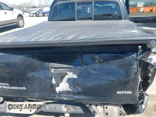 2007 Toyota Tacoma with VIN 5TELU42N07Z451425, listed as a IAAI auction lot 41828083 with 346,755 mi miles and . Bid and sale history available at DreamBid. Image 6.