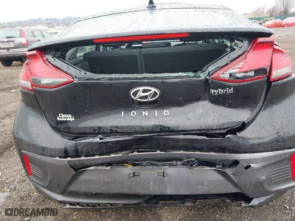 2020 Hyundai Ioniq Hybrid SE with VIN KMHC75LC1LU209784, listed as a IAAI auction lot 41684240 with NaN miles. Bid and sale history available at carsss.com. Image 6.