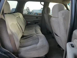 2002 Chevrolet Tahoe LS with VIN 1GNEC13V22R278981, listed as a Copart auction lot 87921455 with 318,518 mi miles and Salvage Title. Bid and sale history available at carsss.com. Image 11.