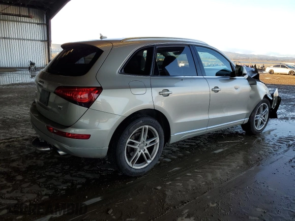 2014 Audi Q5 Premium Plus with VIN WA1LFAFP4EA112138, listed as a Copart auction lot 86571644 with 110,613 mi miles and Salvage Title. Bid and sale history available at carsss.com. Image 3.